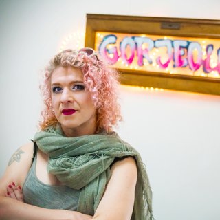 what the book‽, eine Performance von gorjeoux moon