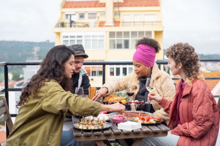 SUNNYSIDE SOCIAL | QUEER WALK & BRUNCH, BNE